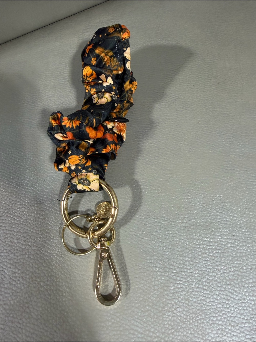NWOT Simply Southern Floral Black & Orange Scrunchie Keychain with Gold Hardware